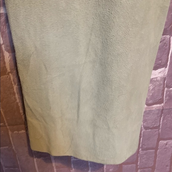 NWT 100% Suede Skinny Pants in “Pebble Grey” - Picture 7 of 10